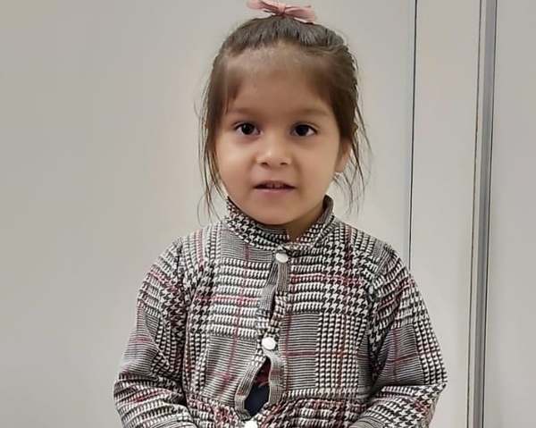 Ciudad del Este: Fiscal busca a familiares de niña de 3 años que habría sido abandonada por su madre en una cancha de volley