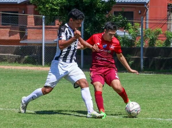 Sub 17: Nacional frenó al líder - Fútbol - ABC Color