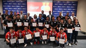 APF homenajeó a selecciones de fútbol medallistas en Odesur