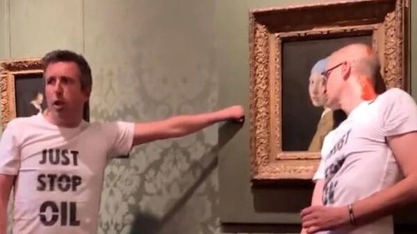 Activistas atacaron otro famoso cuadro en un museo y se "pegaron" a la obra - Megacadena — Últimas Noticias de Paraguay