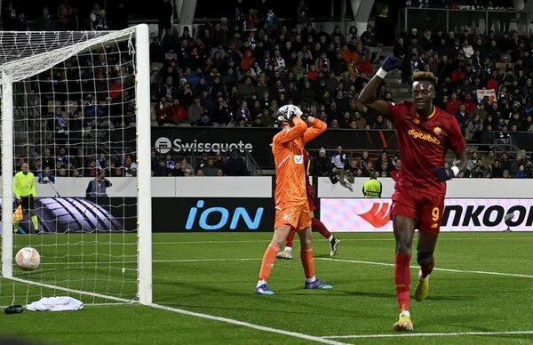 Mourinho supera un récord de Ferguson y el Roma sigue con vida - Fútbol Internacional - ABC Color