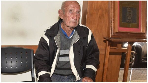 Octogenario asegura ser víctima de denuncia falsa