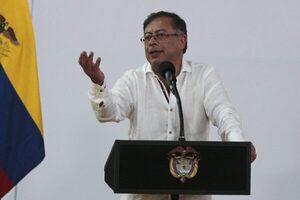 Petro manda a cerrar las trochas en la frontera con Venezuela para impulsar el comercio - MarketData