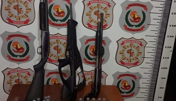 Policía Nacional incauta armas de fuego y chaleco antibalas en la vía pública - Radio Imperio