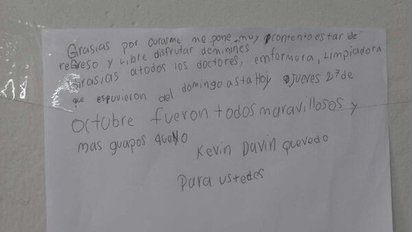 Niño dejó una carta de agradecimiento a doctores