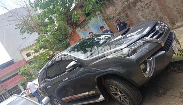 Camioneta robada en Encarnación fue encontrada en centro de Ciudad del Este – Diario TNPRESS
