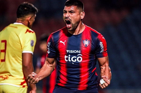 Cerro Porteño gana con lo justo y sigue cerca - Paraguaype.com