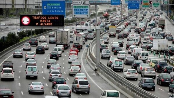 Acuerdan prohibir ventas de coches nuevos a combustible en 2035 en UE