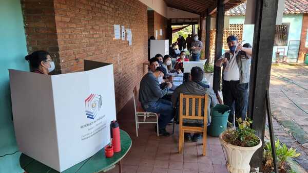 Más de 74 mil electores habilitados para acudir a las urnas este domingo - Radio Imperio