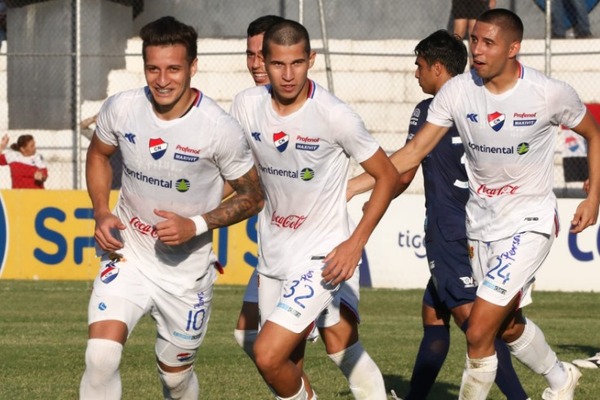 ¡Nacional golea y es más puntero que nunca!