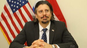 Enviado de EEUU destaca compromiso de Paraguay en lucha contra la corrupción