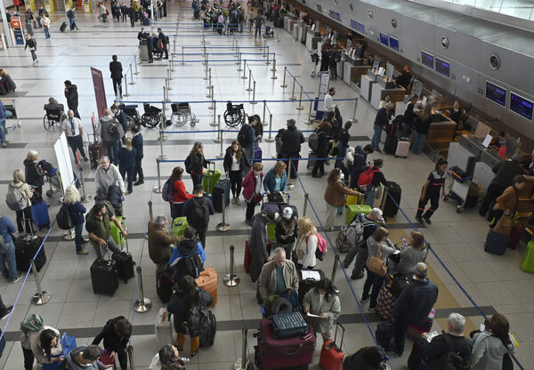 Las aerolíneas rechazan nuevo impuesto a la aviación en Argentina - MarketData