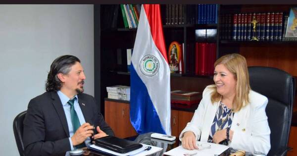 La Nación / Lucha contra la corrupción: Quiñónez y Nephew hablaron sobre logros y desafíos de la FGE