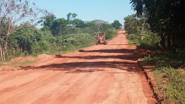 El MOPC mejoró cerca de 30 tramos no pavimentados en distintos puntos del país - .::Agencia IP::.