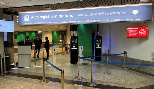 Diario HOY | Habilitan moderno sistema de auto registro migratorio en el país
