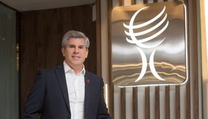 Hernando Lesme: “El avance tecnológico permitió el desarrollo de modelos de servicio centrados en el cliente” - Revista PLUS