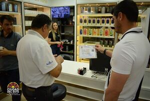 Clausuran locales del microcentro por falta de patentes - La Clave