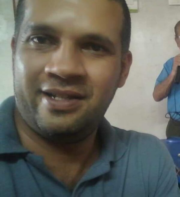 Dijo ser «de la prensa» para que lo atiendan primero y ante negativa agrede a guardia