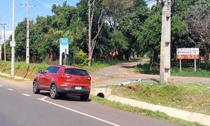 Llamativo abandono de vehículo sobre Ruta PY02 en Espinillo - OviedoPress