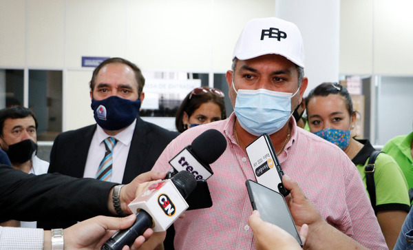 Iniciará huelga de hambre en caso de no llegarse a un acuerdo, anuncia gremialista | 1000 Noticias