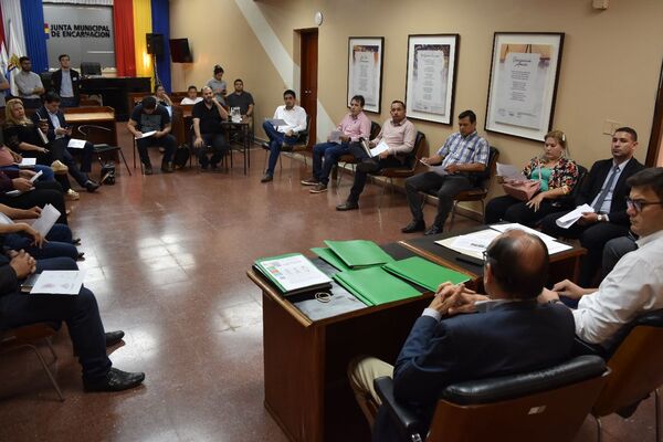 DIEGO AQUINO DESTACÓ LA IMPORTANCIA DE LOGRAR UNA ASOCIACIÓN DE MUNICIPIOS
