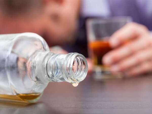 Diario HOY | Aumentan a 12 los muertos por ingesta de bebidas adulteradas en Ecuador en cuatro días