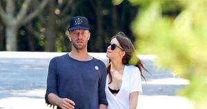 La Nación / Chris Martin pidió una orden de alejamiento para una fan suya, que alega ser su esposa