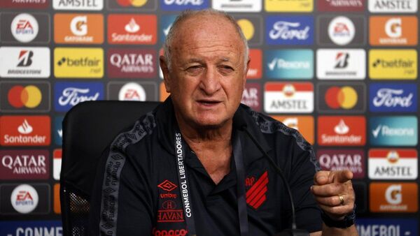 Scolari ve a Paranaense tan favorito como Flamengo