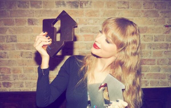 "Midnights" de Taylor Swift se convierte en el álbum más vendido de 2022 - Megacadena — Últimas Noticias de Paraguay
