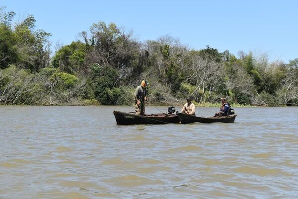 Últimos días de pesca genera mucho movimiento en zona de Ayolas - Nacionales - ABC Color