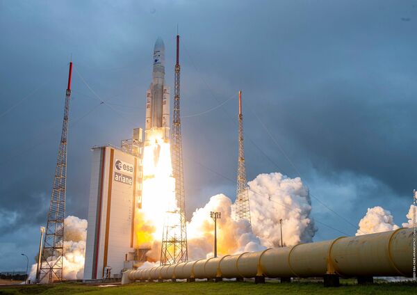 Despega con éxito el ‘James Webb’, el mayor telescopio espacial de la historia | 1000 Noticias