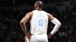 Un descalabro: Los Lakers suman su quinta derrota consecutiva