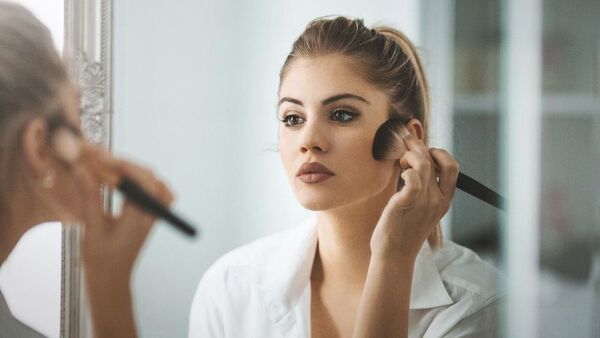 Consejos para llevar tu maquillaje del día a la noche