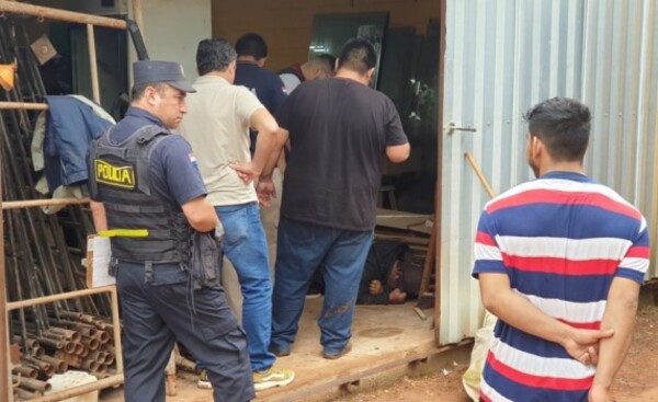 Hallan electrocutado a hombre en una carpintería, km 10 Monday