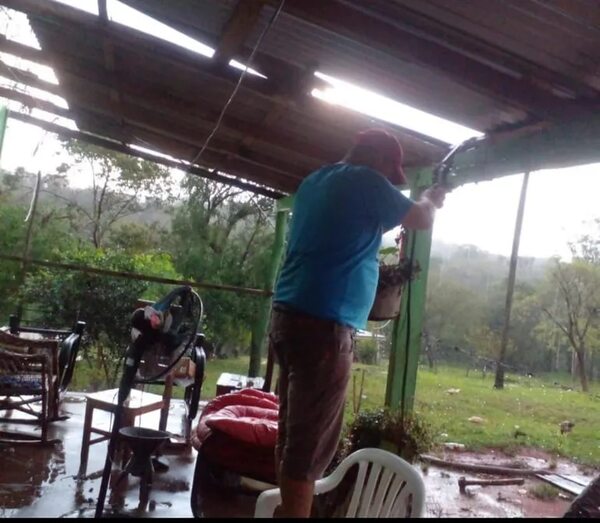 Varias familias afectadas por temporal en el distrito de San Estanislao - Nacionales - ABC Color