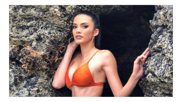 Clara Sosa enciende las redes con su atrevido bikini rojo