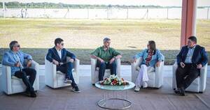 La Nación / Campaña electoral de Mario Abdo en Pilar con apoyo del grupo Vierci