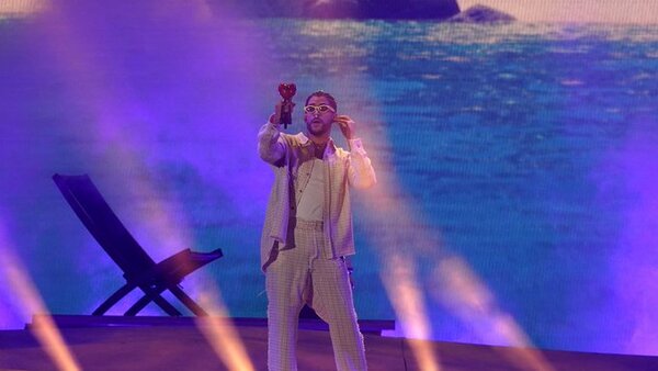 Detienen a 12 personas por intentar entrar a concierto de Bad Bunny