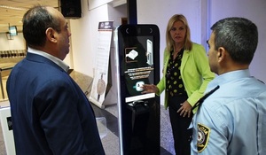 Firma instala sistema con reconocimiento facial para trámites migratorios