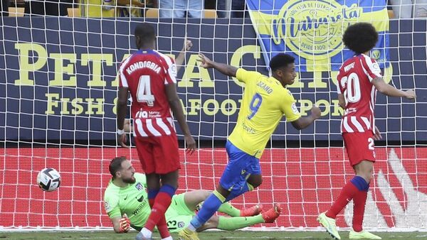 Cádiz derrotó con lo justo al Atlético de Madrid