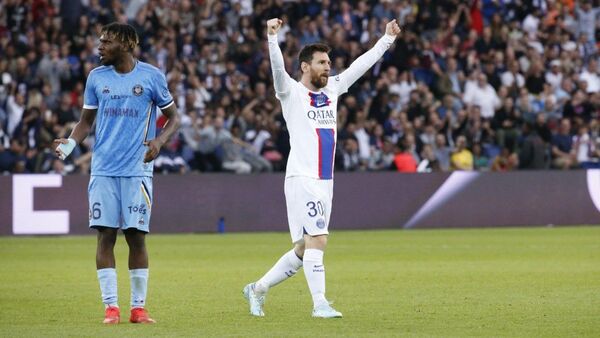 Messi espabila al PSG