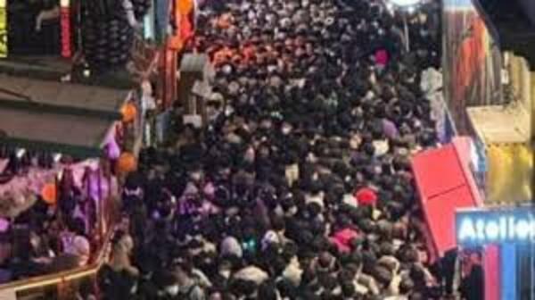 Tragedia en Corea del Sur. Más de 20 personas murieron en una estampida humana