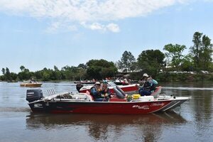 San Pedro de Ycuamandyyú: Competencia de pesca en el río Jejuí - Polideportivo - ABC Color