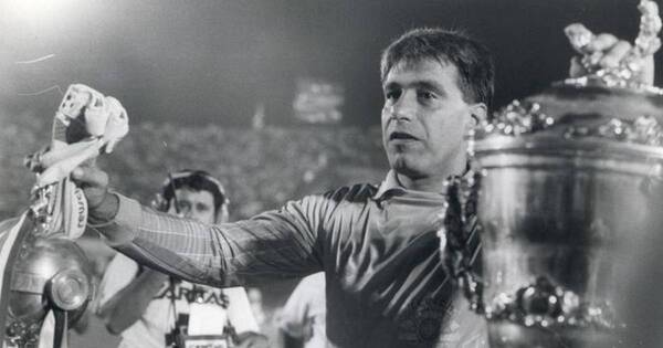 La Nación / El debut del histórico Ever Hugo Almeida en el fútbol paraguayo