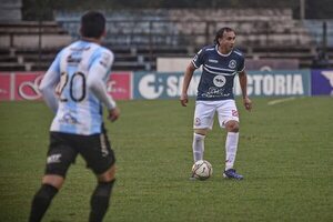 Resistencia: Molinas, cuestionado y apartado - Fútbol - ABC Color