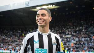 Crónica / [VIDEO] Atendé cómo el Newcastle mima al paraguayo que tiene en su plantel