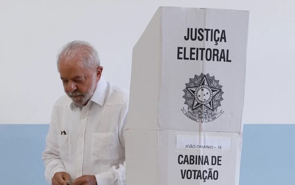 Lula votó en Saõ Paulo y dijo que hoy es "el día más importante de su vida" - Megacadena — Últimas Noticias de Paraguay