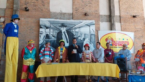 Nariz Roja busca premiar al mejor payaso del país