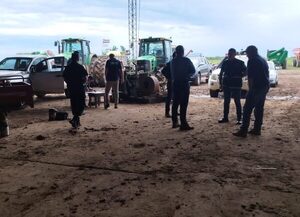 Unos 7 hombres armados se robaron herbicidas, efectivo y varios objetos de una Agroganadera - Megacadena — Últimas Noticias de Paraguay