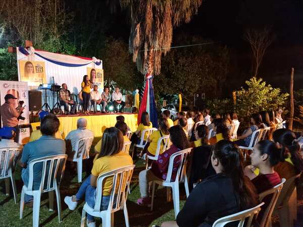 DEL PILAR VAZQUEZ CELEBRA GRAN ENCUENTRO EN SAN JUAN DEL PARANÁ